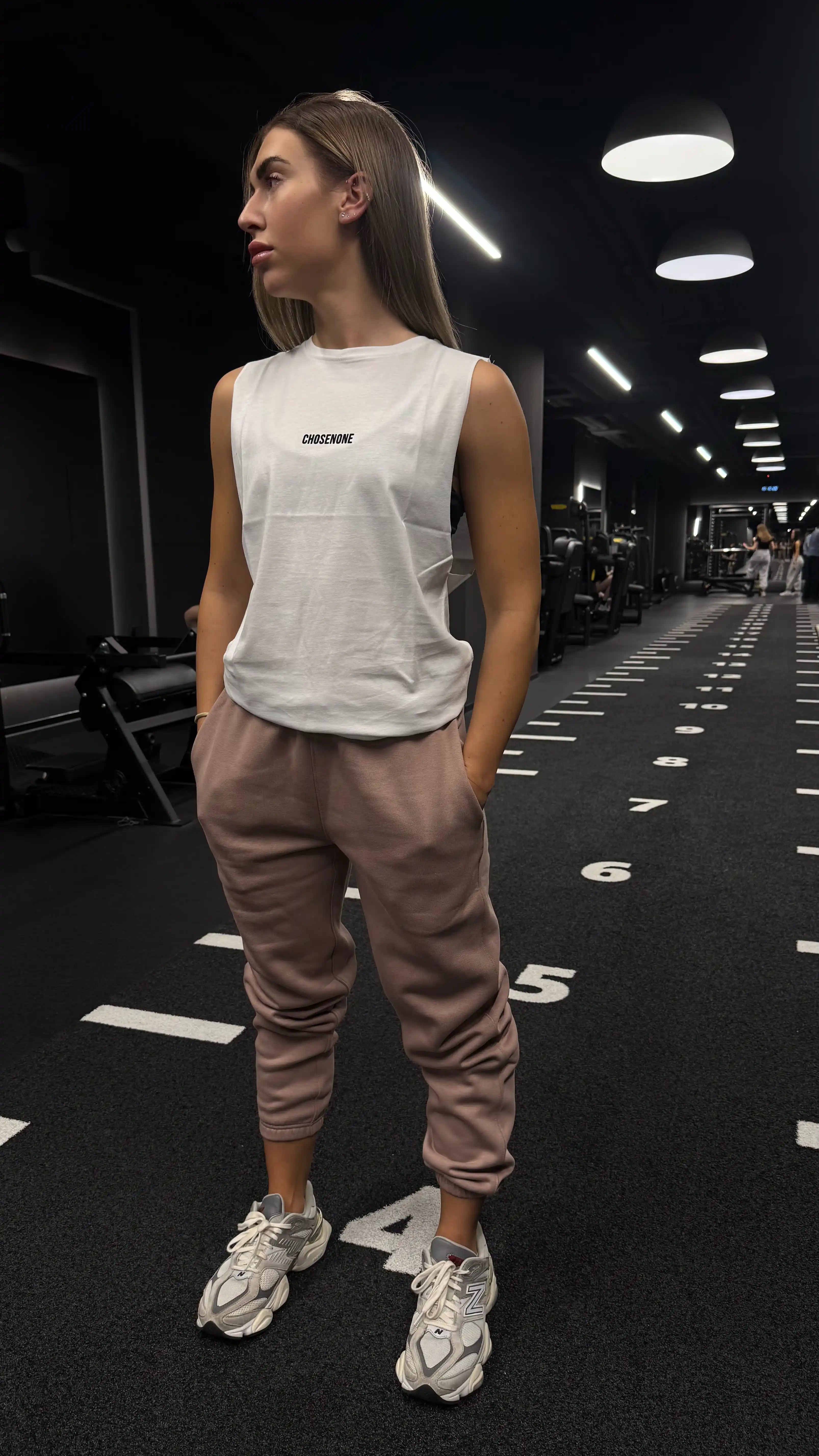 COZY Tank Top White/Black suede (W)