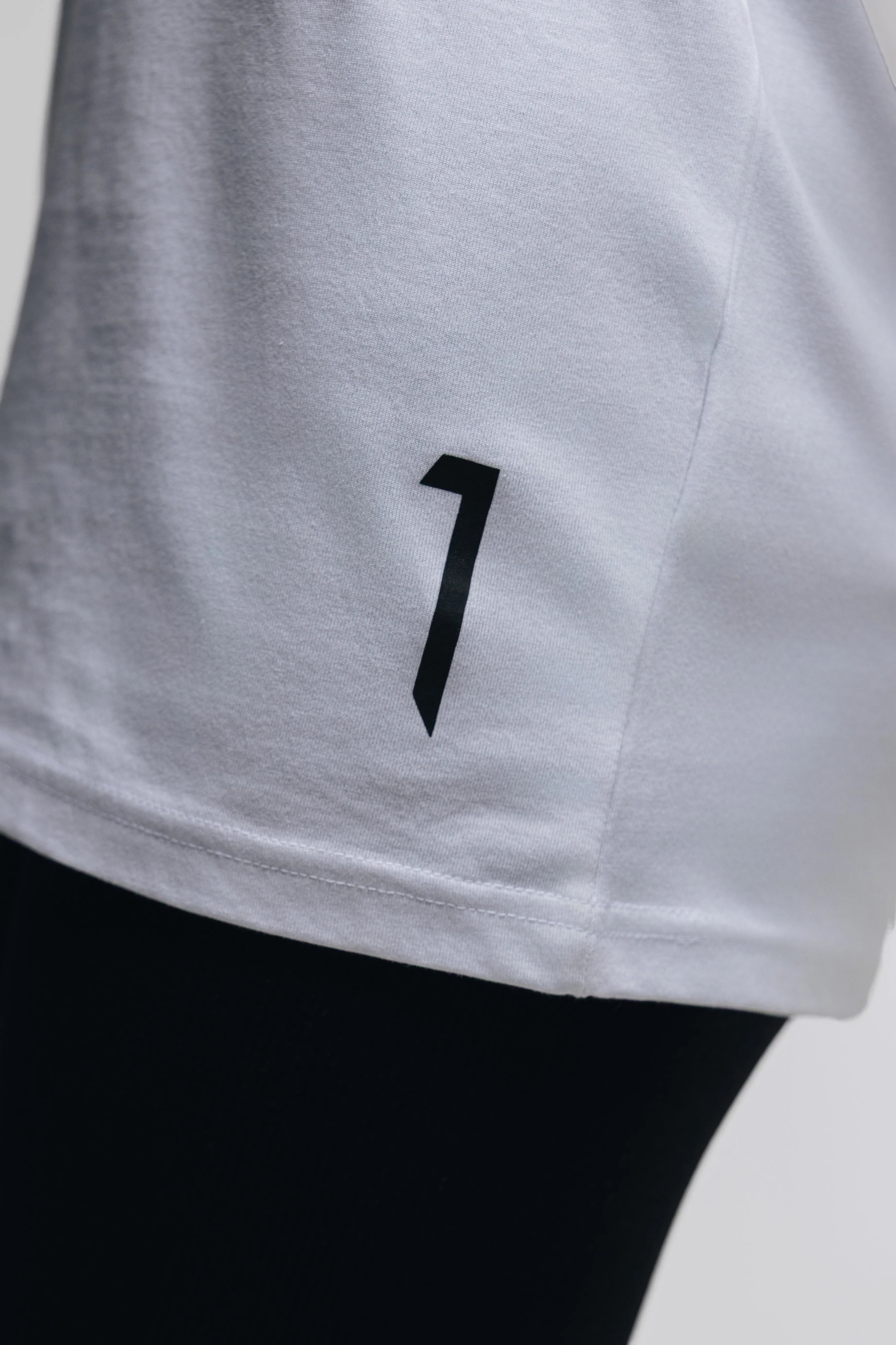 ESSENTIALS T-shirt White (W)