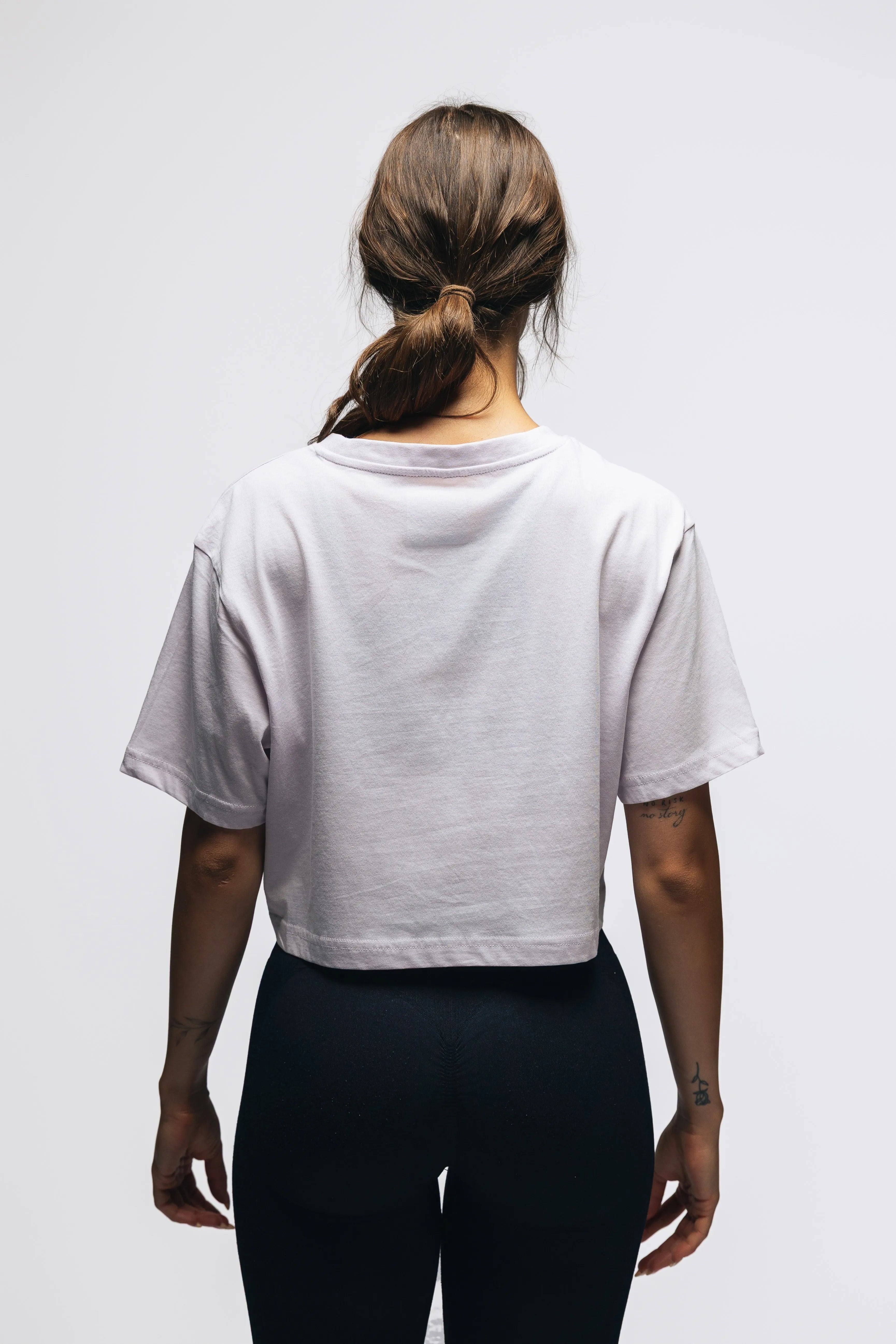 ESSENTIALS Crop Top Lilac (W)