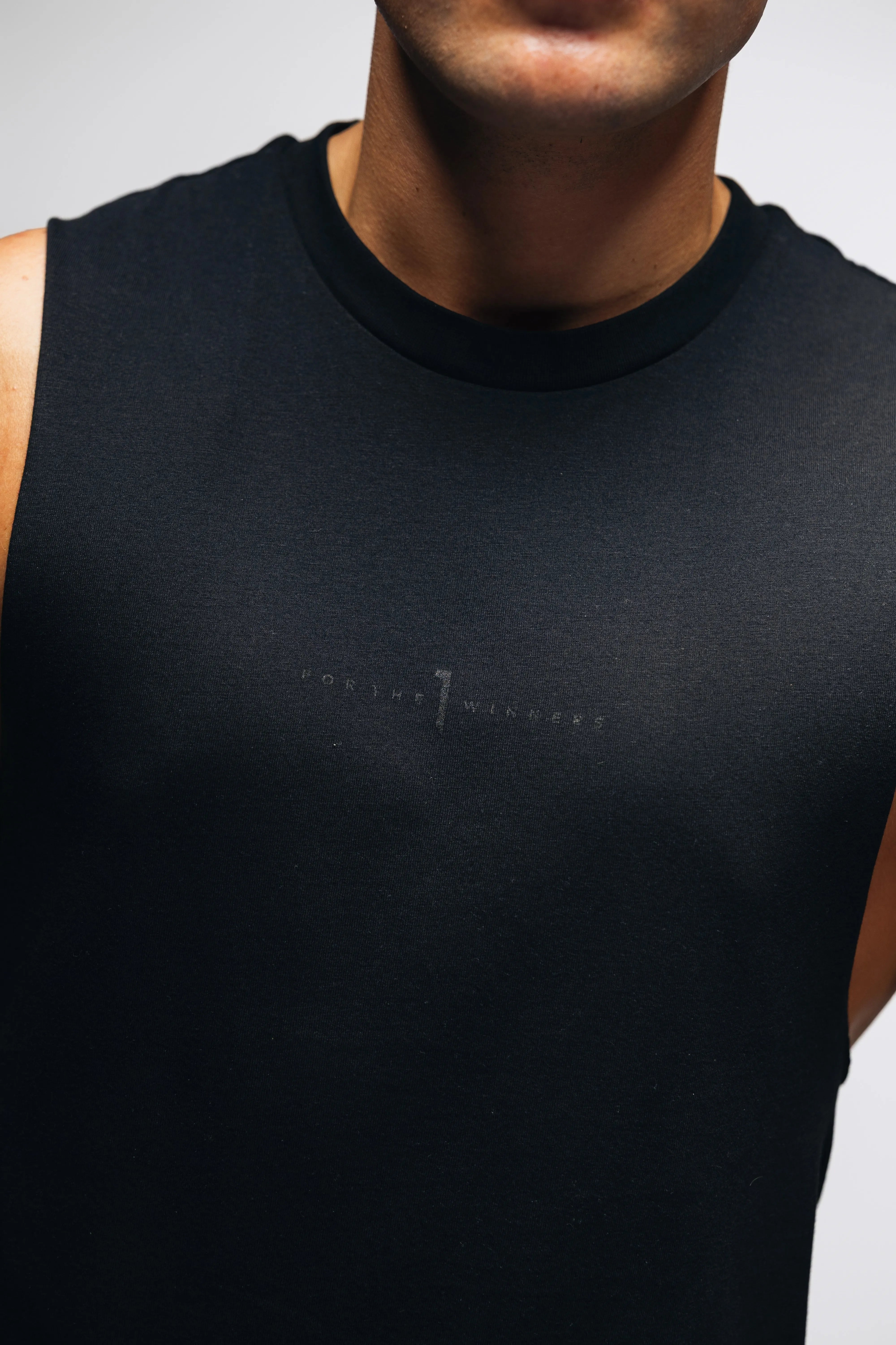 ESSENTIALS Tank Top Black (M)