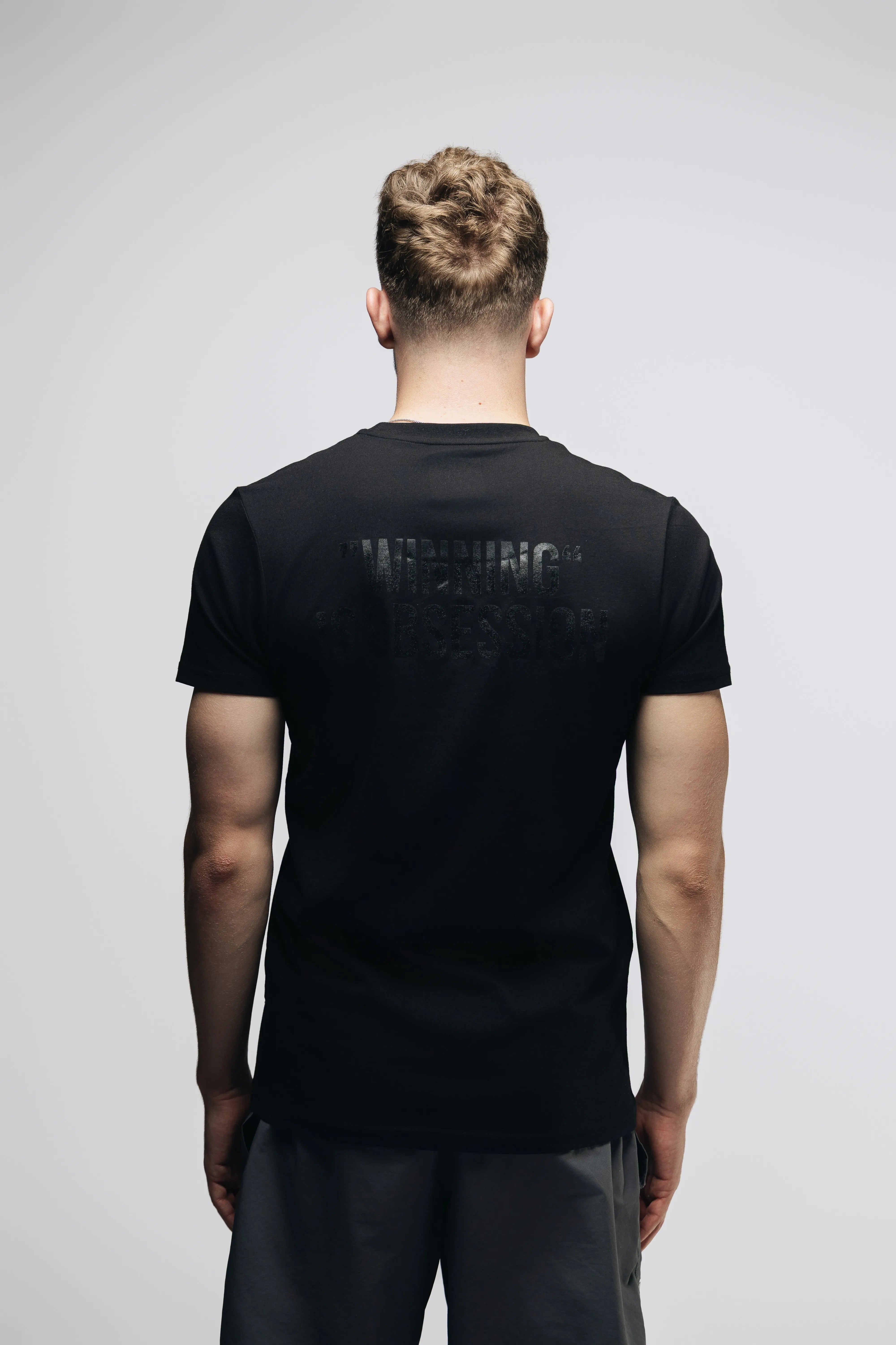 ESSENTIALS T-shirt Black (M)