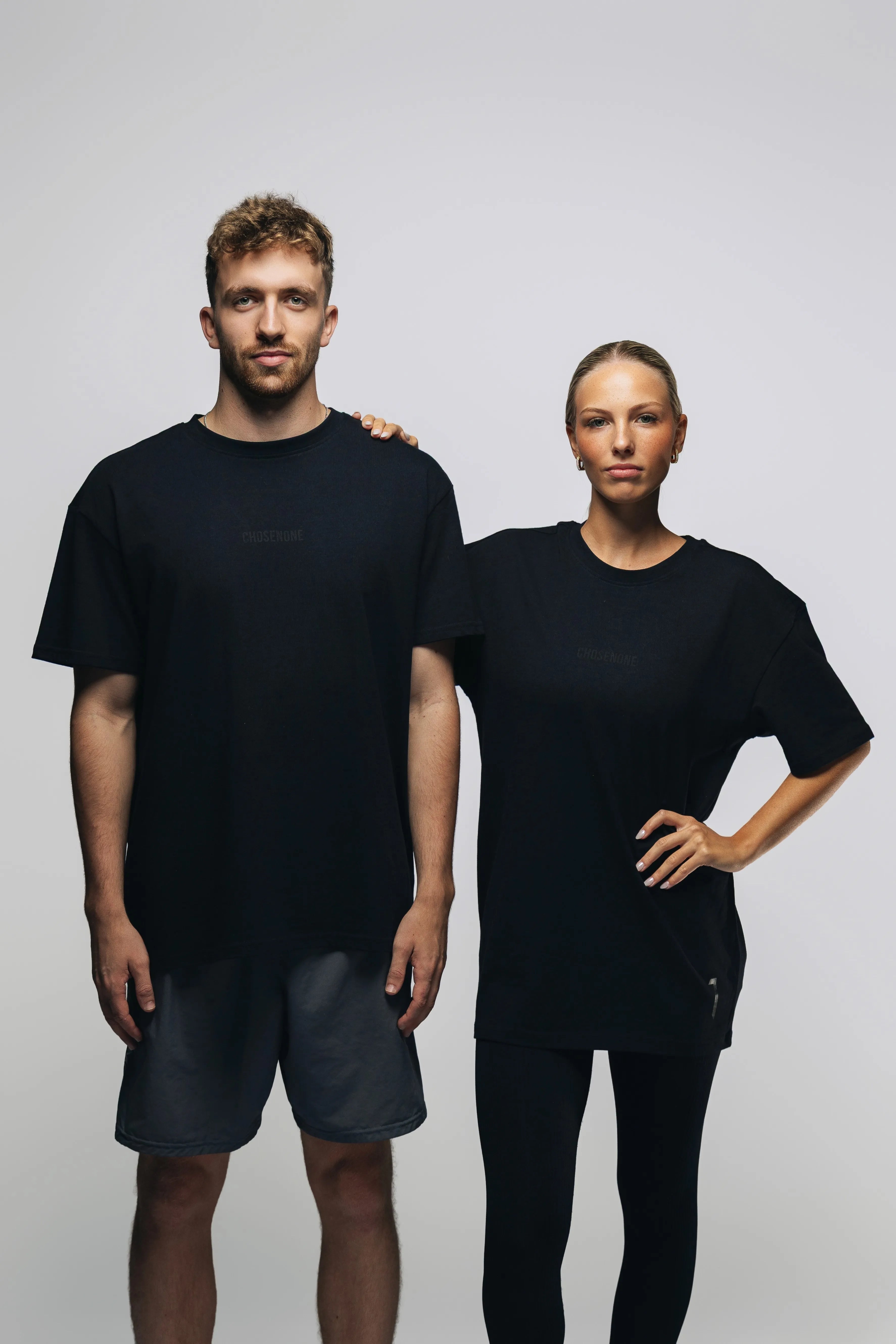 ESSENTIALS Oversized T-shirt Black (M)