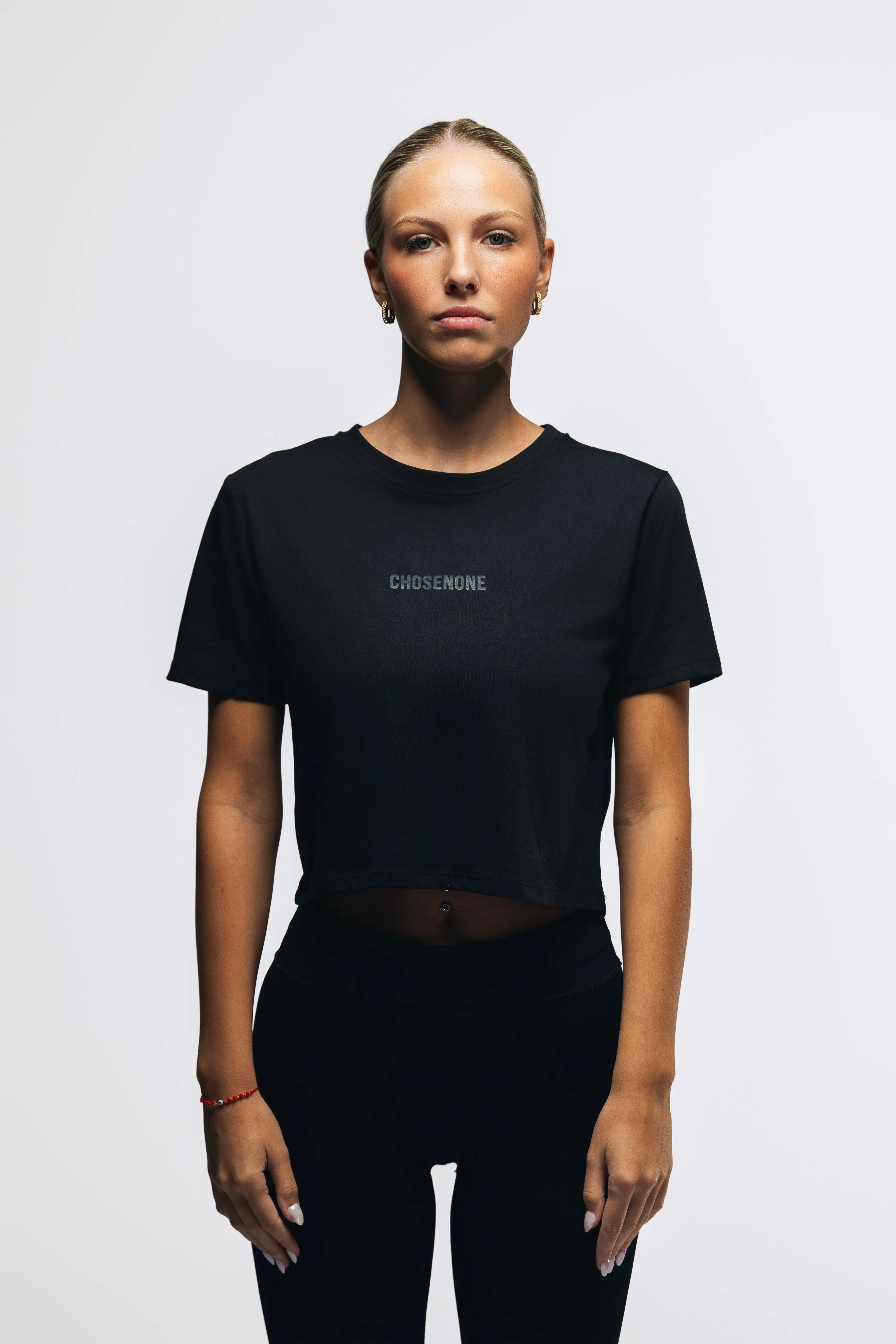 ESSENTIALS Crop Top Black (W)